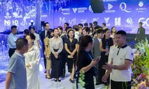 Hàng nghìn người đang đổ về triển lãm lớn nhất Đông Nam Á của tập đoàn Vingroup