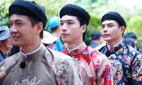 Trường Giang, HIEUTHUHAI quảng diễn áo dài truyền thống trong Kinh thành Huế