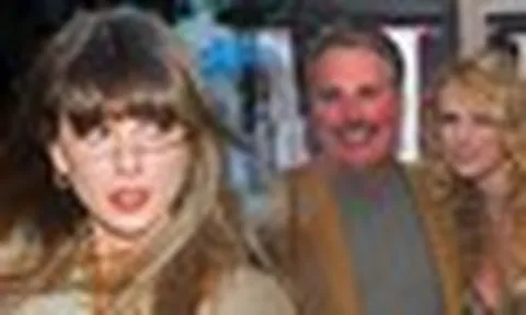 Taylor Swift nhận tin buồn ngay trong ngày trọng đại