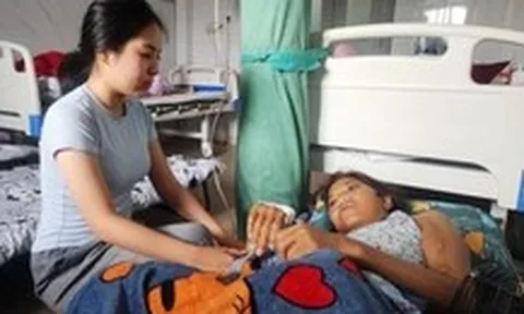 Nữ tân sinh viên Bảo Châu: 'Mẹ ơi, học đại học vì con muốn tự cứu được mẹ'
