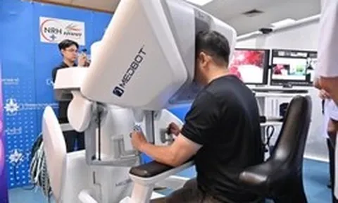 Thái Lan lần đầu phẫu thuật robot từ xa, điều trị ung thư ở khoảng cách hơn 250km