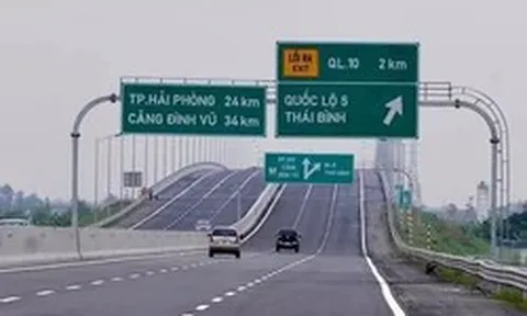 Thông tin mới về thí điểm làn vượt xe trên một số đường cao tốc