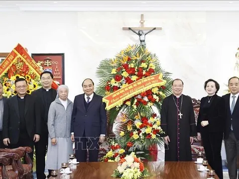 Chủ tịch nước chúc mừng Giáng sinh Tổng Giáo phận Hà Nội