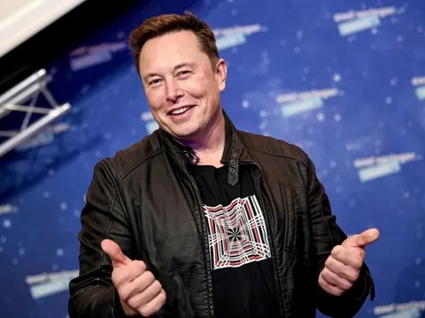 Tỉ phú Elon Musk úp mở khả năng “chơi lớn”, cạnh tranh với iPhone