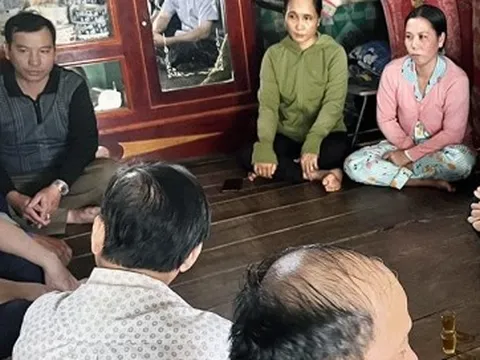 Hy vọng phép màu xảy ra với bé trai lọt xuống trụ bê tông rỗng, sâu 35m