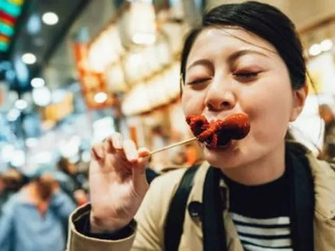 Cô gái Việt ở Nhật Bản gây ngỡ ngàng khi kể về công việc kỳ lạ: Chỉ việc ăn cũng "hái ra tiền", kiếm 4 triệu/ngày