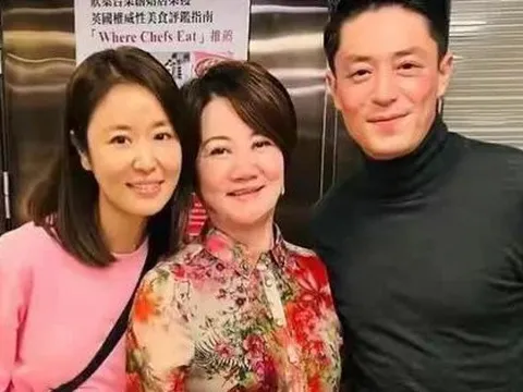 Vợ chồng Lâm Tâm Như "trốn con" hẹn hò ngày đầu năm, nhưng ngoại hình phát tướng của Hoắc Kiến Hoa mới gây chú ý