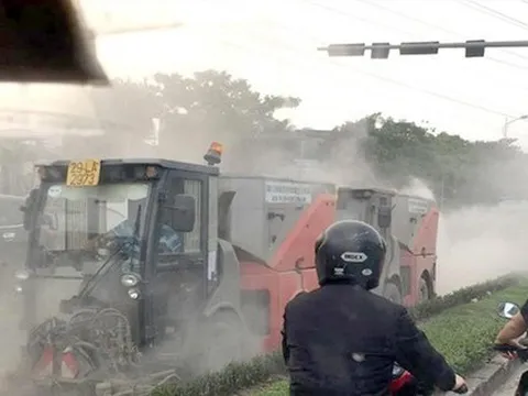 Xe quét hút rác hiện đại của Đức: Dùng không được, thanh lý giá rẻ không xong