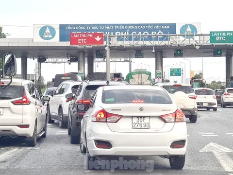 Tổng Công ty đường cao tốc nói gì về việc bất ngờ tăng phí?