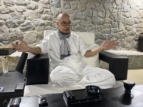 Ông Đặng Lê Nguyên Vũ có bình thường không?