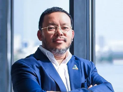 Chủ tịch, CEO Tập đoàn Đất Xanh đồng loạt bán cổ phiếu
