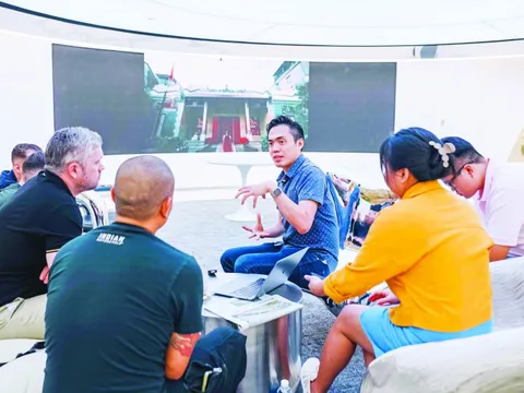 Người kéo quân trở về từ Google