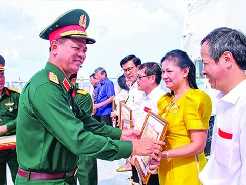 'Thương vụ' vô giá ở Trường Sa