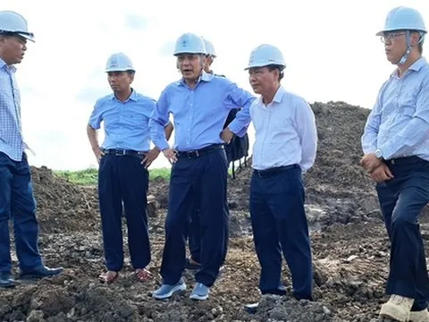 Lãnh đạo EVN đôn đốc nhà thầu chậm tiến độ thi công vị trí móng đường dây 500kV mạch 3