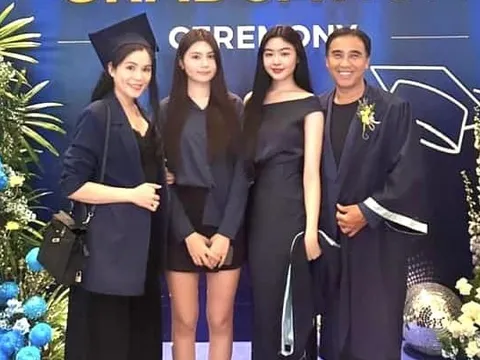 Quyền Linh suýt khóc, cảm giác mình như "hai lúa" khi bước vào lễ tốt nghiệp xịn sò của con gái