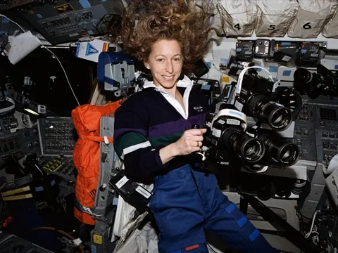 Cuộc sống thực sự trong không gian: Theo lời kể của phi hành gia Marsha Ivins