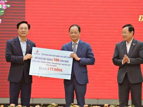 Petrovietnam ủng hộ 5 tỷ đồng cho chương trình 'Xóa nhà tạm, nhà dột nát' tỉnh Lâm Đồng