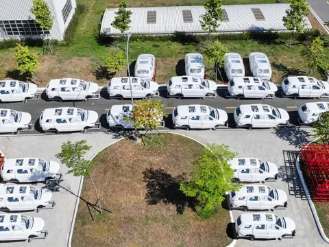 Thaco xuất khẩu thân xe sơn màu và linh kiện xe Kia New Carnival sang Ấn Độ