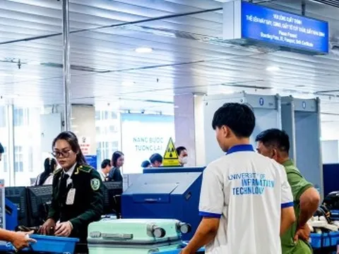 Sân bay Tân Sơn Nhất dự kiến đón 4 triệu lượt, cao điểm 970 chuyến bay một ngày