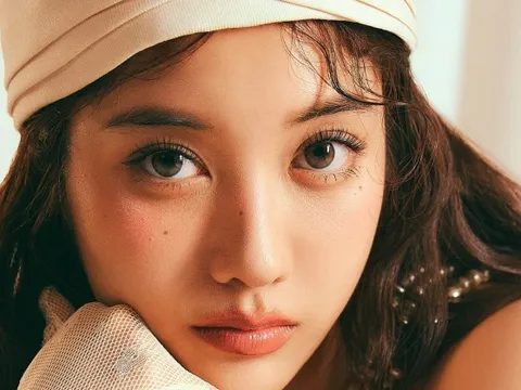 Cô gái cản đường "on top" của Jennie: Ngọc nữ thế hệ mới, được Valentino cưng hết mực