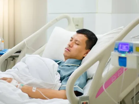 Không ngã vẫn đau chân, người đàn ông 40 tuổi đi khám bàng hoàng nhận tin mắc suy thận, bác sĩ lắc đầu: “Tại sao ăn món này nhiều thế?”