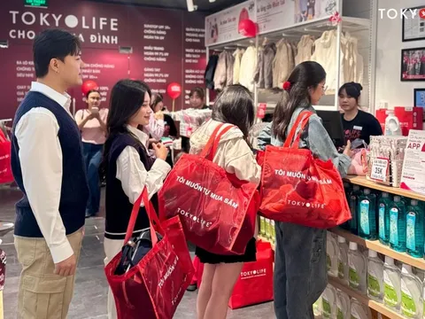 TokyoLife Phá kho đón Tết: Sản phẩm thiết yếu hút khách