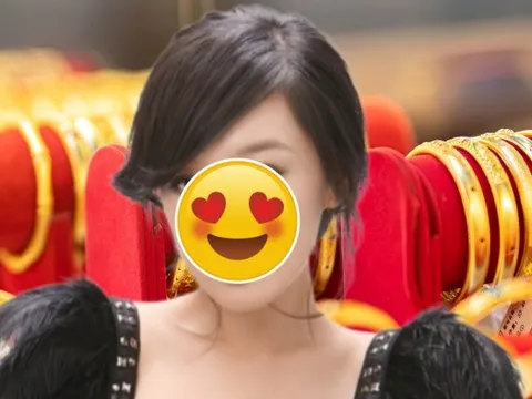 Nữ diễn viên mua 2 kg vàng, giờ choáng váng trước số tiền lãi vào ngày giá vàng lập đỉnh