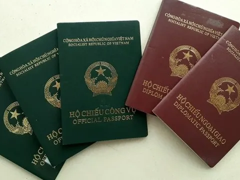 Từ 1/7, người đứng đầu cơ quan chuyên môn thuộc UBND cấp xã được cấp hộ chiếu công vụ