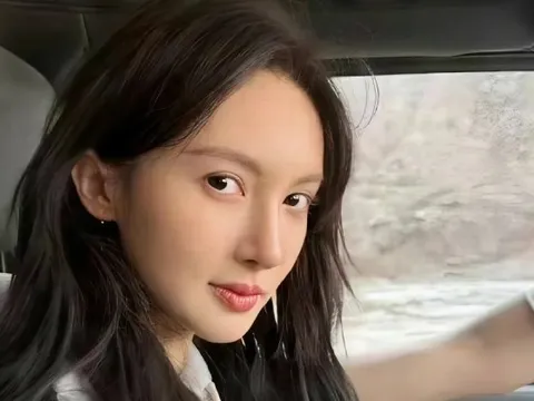 Hoa khôi trường múa bị cảnh cáo