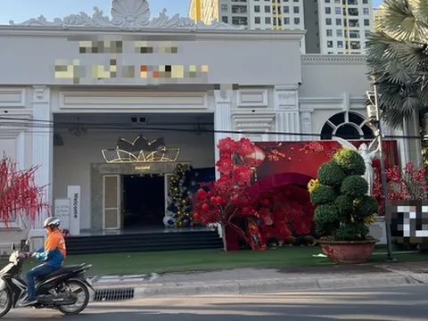 Nữ công nhân đang hát trong tiệc tất niên bất ngờ gục xuống, tử vong