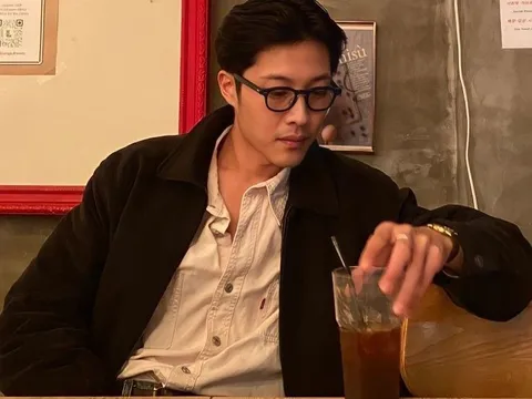 Tuổi 35, tiết kiệm tiền là cách sống thượng lưu nhất