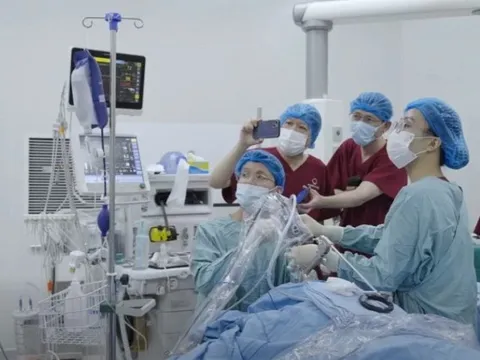 Ca bệnh hiếm: Người đàn ông 50 tuổi mắc cùng lúc 3 loại ung thư, bác sĩ tiến hành phẫu thuật liên tục 13 tiếng