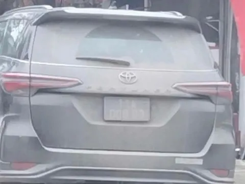 Cục CSGT thông tin về trường hợp biển số xe phủ bùn đất không bị xử phạt