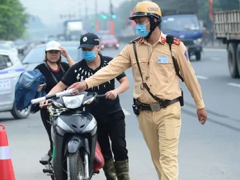 Những lỗi đi xe máy dễ "dính" phạt 8 triệu, không phải ai cũng biết