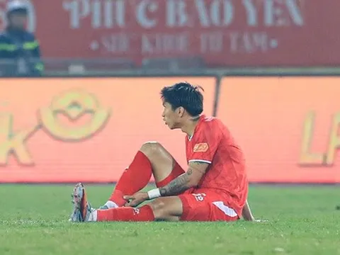 "Thở phào" với Đoàn Văn Hậu