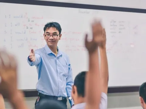 Giáo viên 30 năm đứng lớp nói thẳng: Vội đưa con đi học thêm chỉ vì điểm số, ít ai biết hết cái giá phải trả