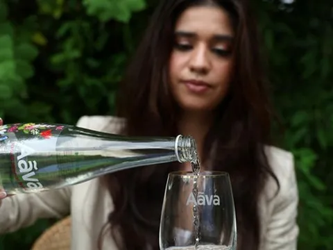 Nước khoáng vừa trở thành biểu tượng xa xỉ mới tại một quốc gia: Người thượng lưu là phải nếm được nước đến từ đâu trên thế giới