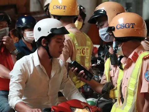 CSGT toàn quốc kiểm tra nồng độ cồn từ 10 giờ sáng mùng 1 Tết Bính Ngọ "không ngại kiêng ngày Tết"
