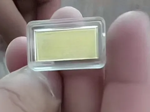 Phát hiện 1 thỏi vàng trong gói mì ăn liền 22.000 đồng