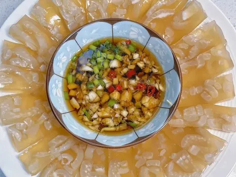 Da lợn một lần nữa trở thành tâm điểm chú ý? Chuyên gia cảnh báo: Hãy nhớ 3 lưu ý quan trọng khi ăn để tăng collagen, bôi trơn khớp