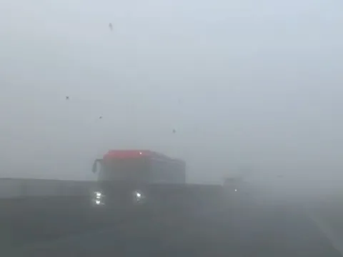 Sương mù dày đặc, tạm cấm lưu thông một số đoạn cao tốc qua Thanh Hóa - Ninh Bình