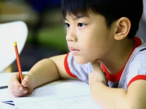 Đọc chia sẻ mới đây của 1 Hiệu trưởng mà tôi phải thốt lên: "Cảm ơn đã nói thay nỗi lòng của cả phụ huynh và học sinh"!