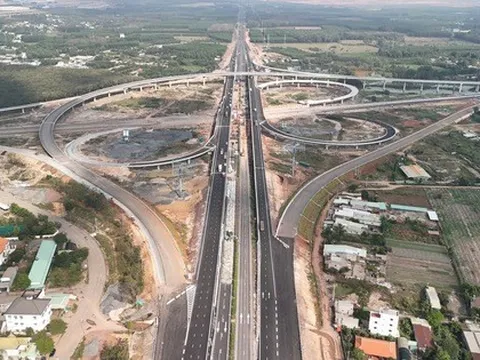 Khẩn trương hoàn tất nghiệm thu, thông xe 2 đoạn cao tốc Biên Hòa - Vũng Tàu trước Tết Nguyên đán