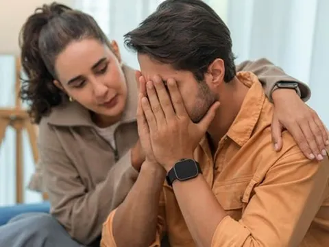 Giám đốc trung tâm xạ trị: Đừng bao giờ bỏ qua 6 dấu hiệu ung thư này, kể cả khi bạn mới 20 tuổi