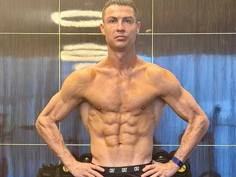 Hôm nay, Ronaldo tròn 41 tuổi: Cơ bắp vẫn 6 múi cuồn cuộn!