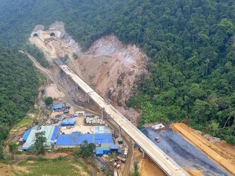 Phát hiện hiện tượng đặc biệt khi thi công cao tốc nối Lạng Sơn - Cao Bằng, 3.000 người Việt Nam quyết bám trụ, xuất hiện kỳ tích lớn