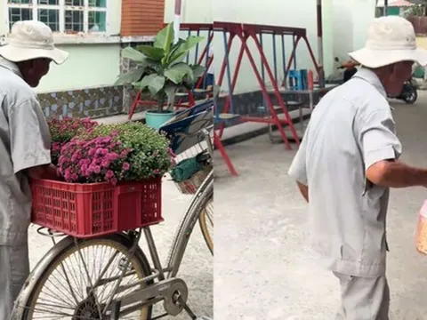 Xúc động clip cụ ông bán ve chai mang hoa Tết đến tặng ân nhân