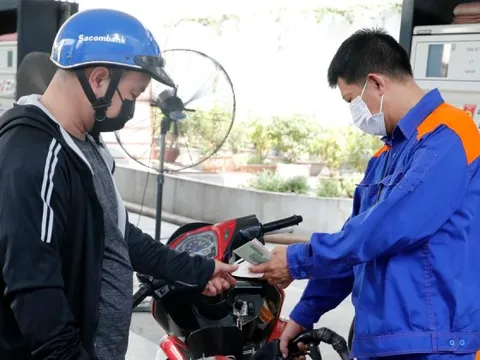 Giá xăng dầu sắp tăng đồng loạt?