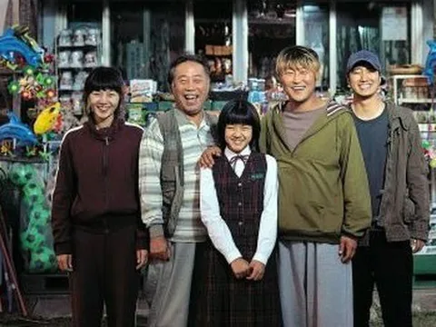 Cách tôi dạy con tiêu tiền mừng tuổi Tết: 10 năm sau ngẫm lại, tôi đã đúng khi không lấy hết những gì thuộc về con