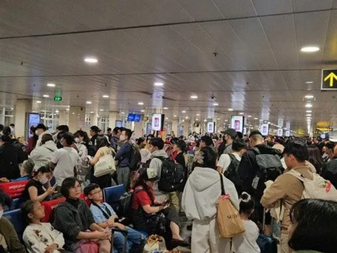 Diễn biến bất ngờ tại sân bay Tân Sơn Nhất ngày 26 Tết